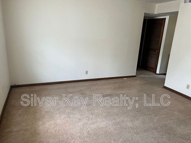 Building Photo - 408-410 Oklahoma St