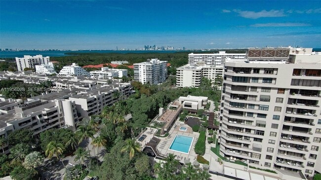 Building Photo - 251 Crandon Blvd