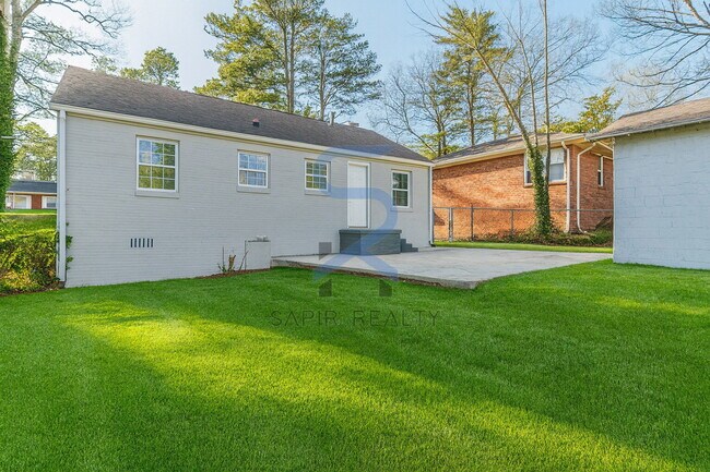 Building Photo - LIMITED-TIME OFFER! Apply today with NO APPLICATION FEE! Terms apply. Call (678) 487-7896, Option...