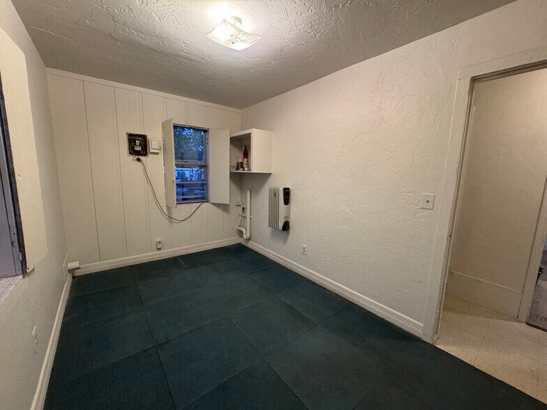 Building Photo - 2408 S Woodward Ave