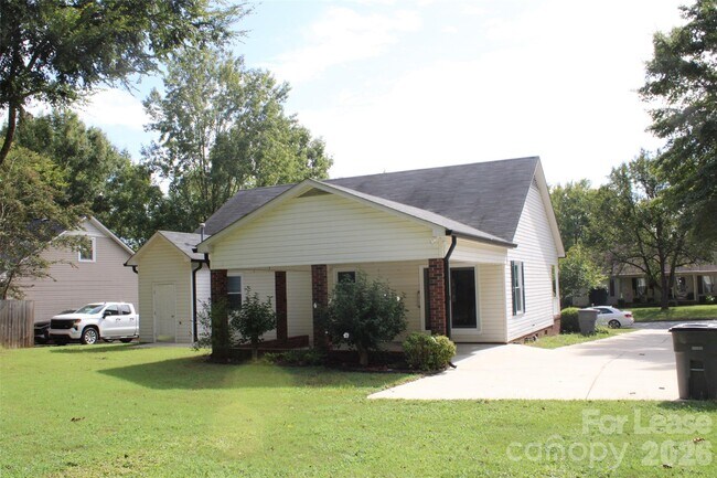 Building Photo - 2212 Crosswinds Ct