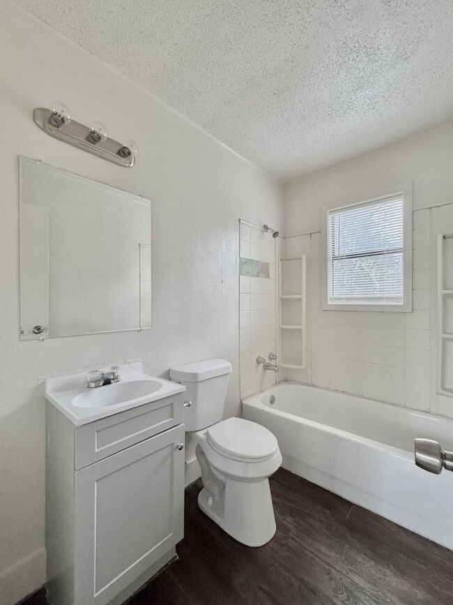 Building Photo - Welcome Home! Cozy 2 Bedroom, 1 Bath Charmer with a Brand-New Kitchen