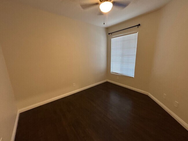 Building Photo - ***MOVE-IN SPECIAL!!!*** 2-Bedroom, 2-Bathroom Townhome located in Henderson, Nevada