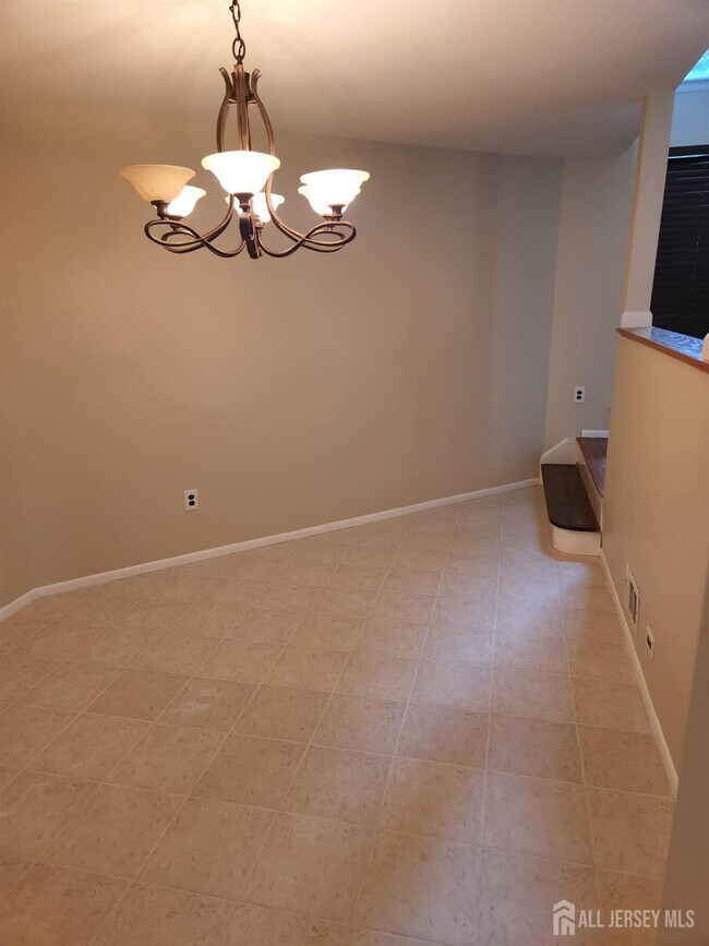 Building Photo - 295 Gemini Dr