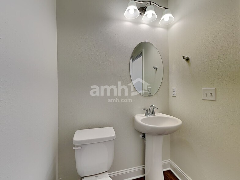 Building Photo - 47 Olivewood Pl