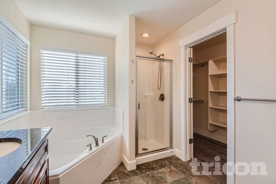 Building Photo - 787 Shavey Ln