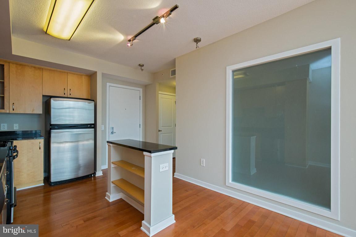 Building Photo - 475 K St NW