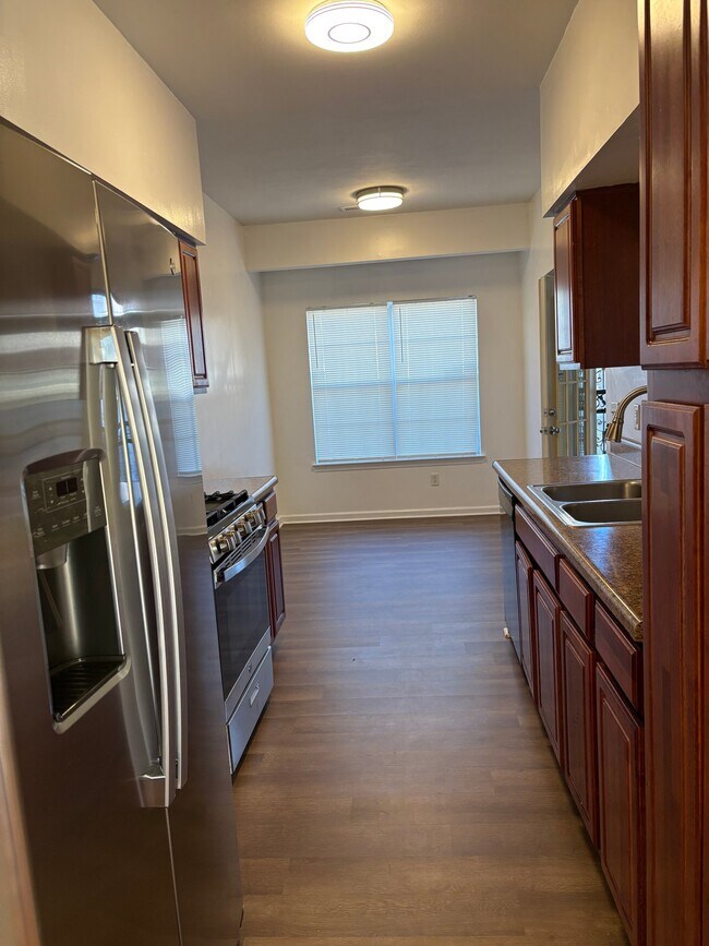 Building Photo - 4011 Ketch Dr