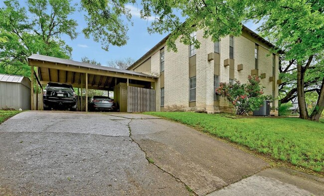 Building Photo - 1911 Woodland Ave