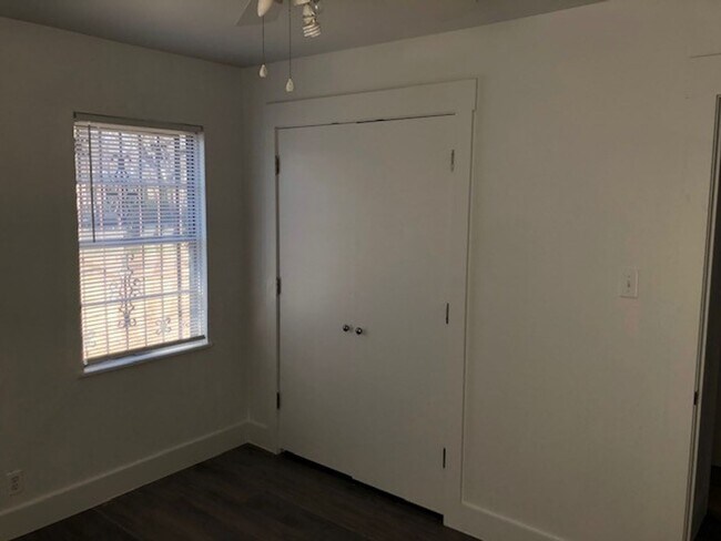 Building Photo - 2 Bedroom, 1 Bath, 1 Car Carport with Shed...