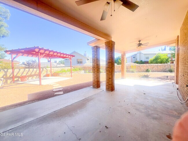 Building Photo - 10726 White Sands Dr