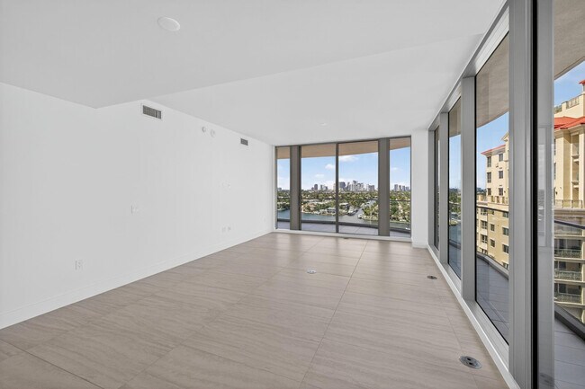 Building Photo - 153 N Seabreeze Blvd