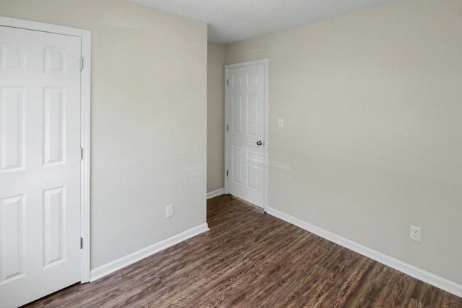 Building Photo - Beautifully Updated Ranch Home