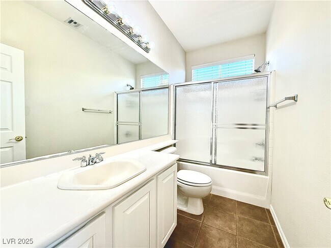 Building Photo - 10276 Romantico Dr