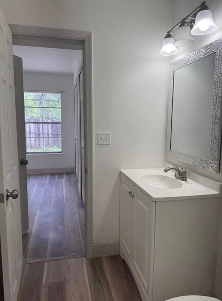 Building Photo - 7607 High Meadow Cir