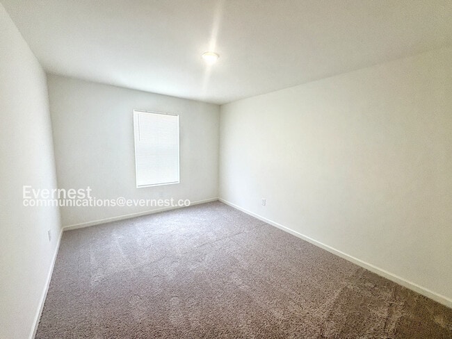 Building Photo - 107 Douglas Fir Dr