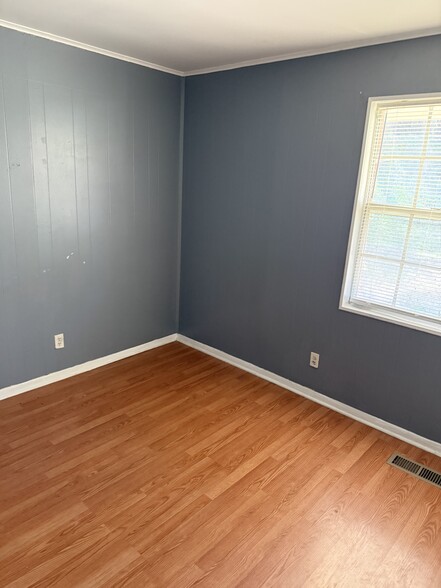 Building Photo - 1209 Cherokee Rd