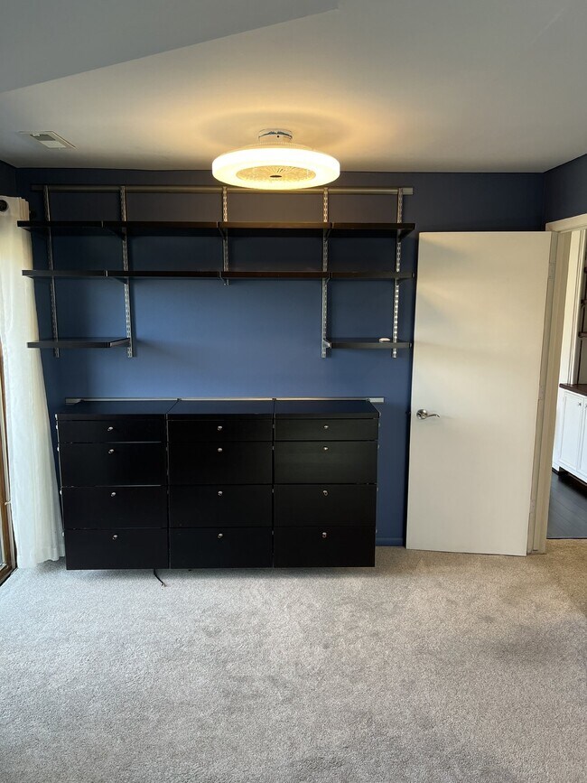 Building Photo - 9309 Sandler Dr