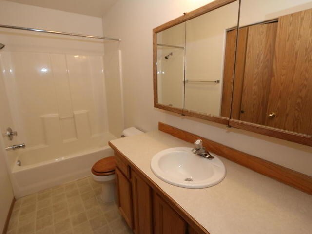 Building Photo - 2620 Easthaven Circle