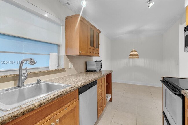 Building Photo - 7745 SW 86th St