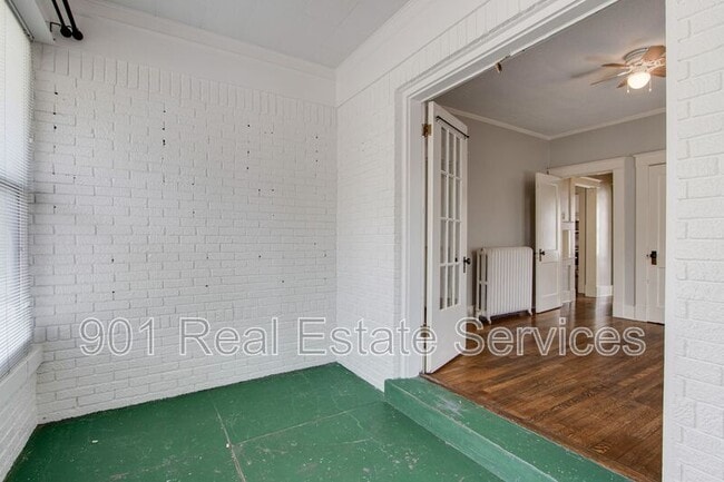 Building Photo - 670 Dickinson St