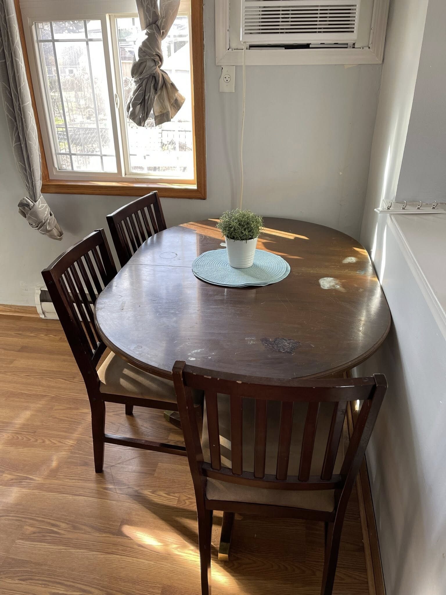 Building Photo - 5120 Hiawatha Ave