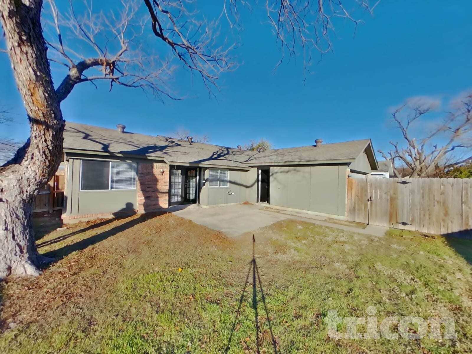 Building Photo - 2128 Placid Dr