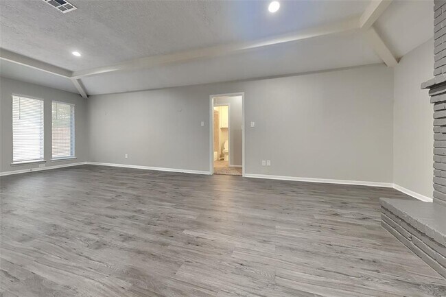 Building Photo - 29118 Raestone St