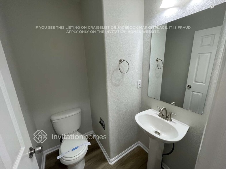 Building Photo - 4485 E Hunterwood Dr