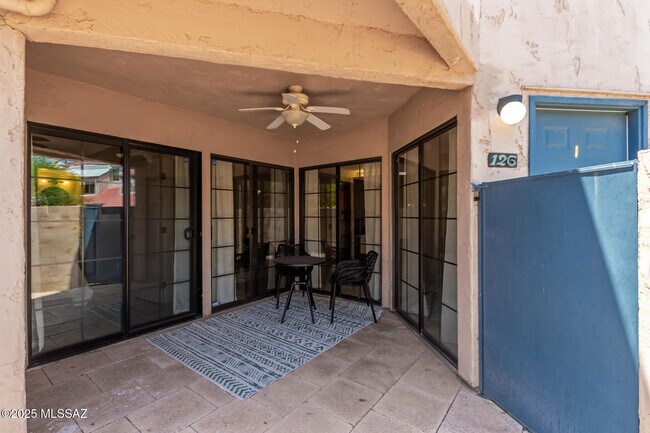 Building Photo - 4279 N River Grove Cir