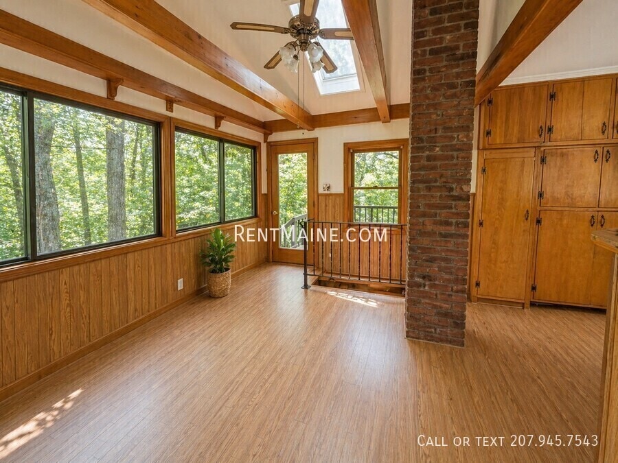 Building Photo - 5 Poplar St