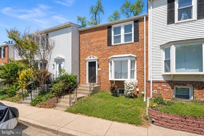 Building Photo - 108 Middle Point Ct