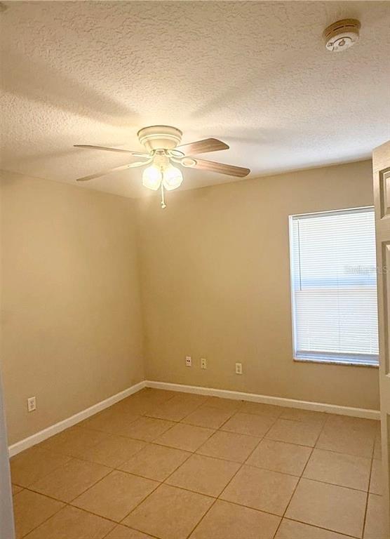 Building Photo - 15 Columbia Ln