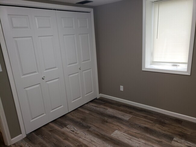 Building Photo - 5618 Huntington Ave