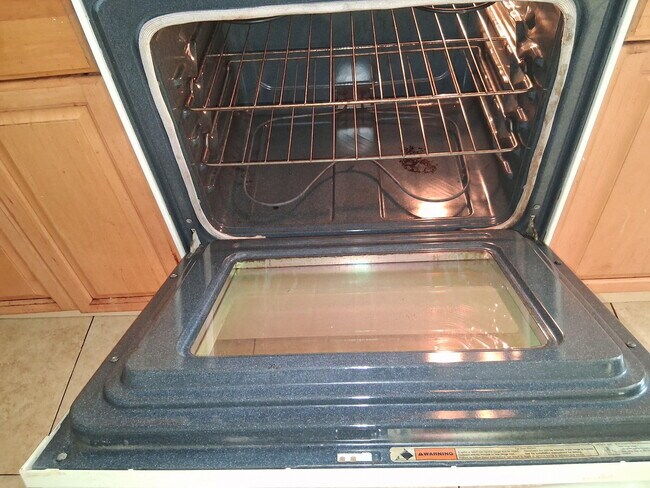 Building Photo - 5999 NW 42nd Ave