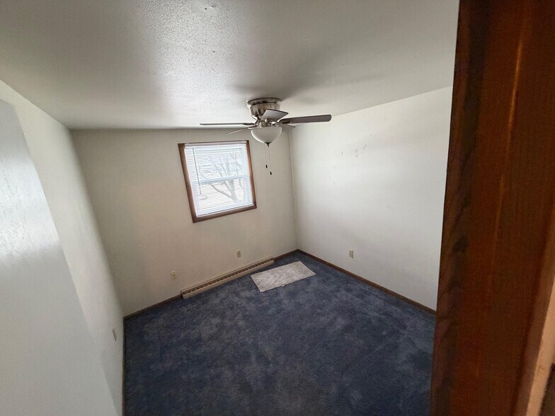 Building Photo - 214 S Eagle St