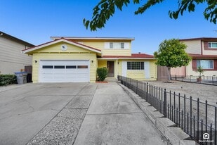 Building Photo - 3273 Cropley Ave