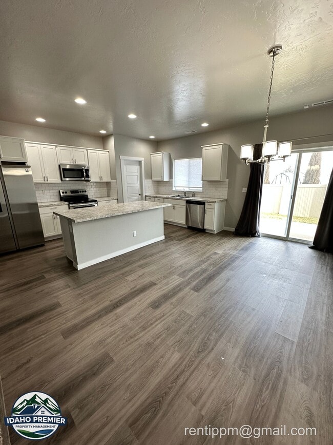 Building Photo - 3314 S Glacier Bay Ave