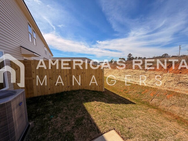 Building Photo - Modern Two Story Living in Lincoln, AL! Sign a 13-month lease by 3/31/2026 and receive a leasing ...