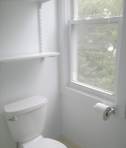 bath - 2479 E 124th St