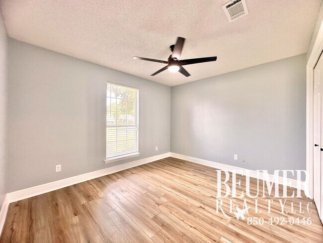 Building Photo - Now Available - 4br/2ba Home near NAS Pensacola back Gate