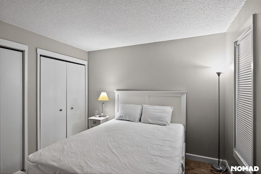 Building Photo - 18101 Stoneridge St