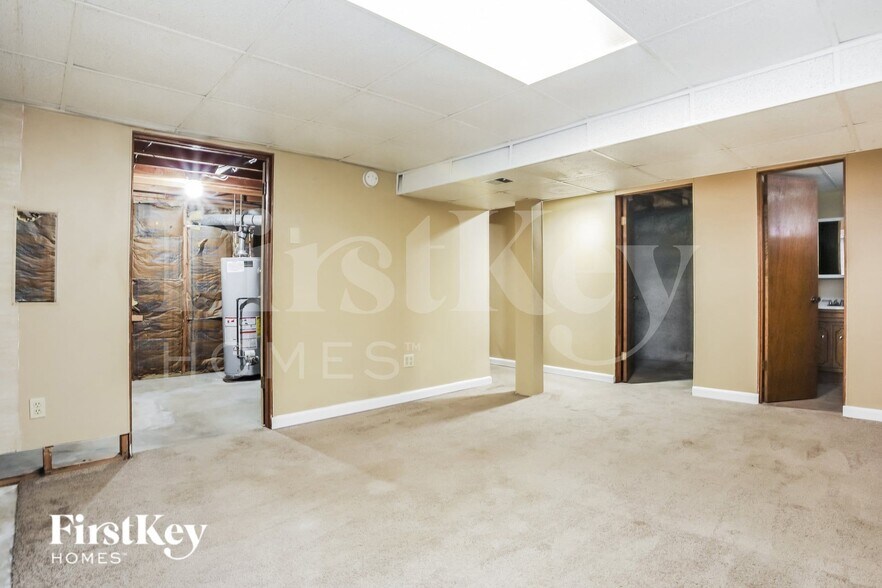 Building Photo - 2636 SW Krista Ct