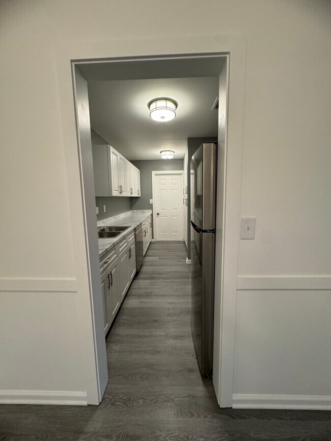 Building Photo - 5064 Springwood Rd