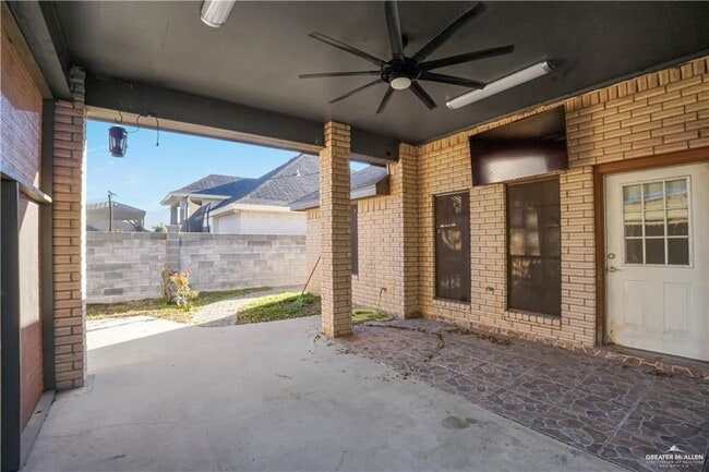 Building Photo - 3506 N 34th Ln
