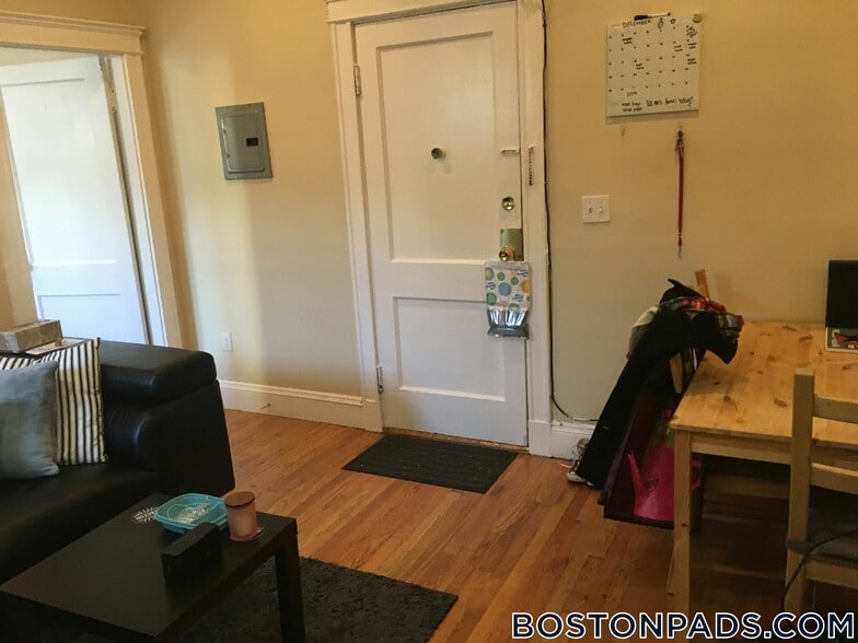 Building Photo - 1193 Commonwealth Ave