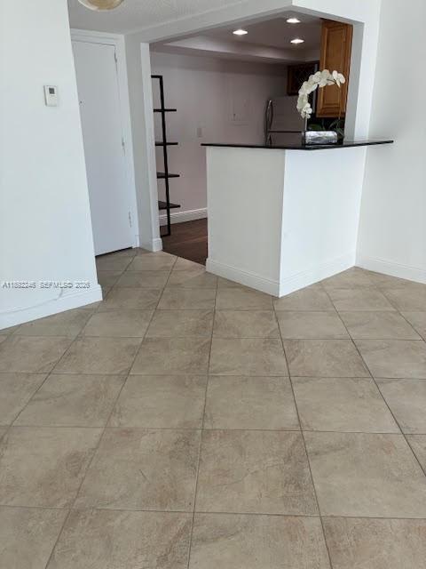 Building Photo - 1420 Brickell Bay Dr