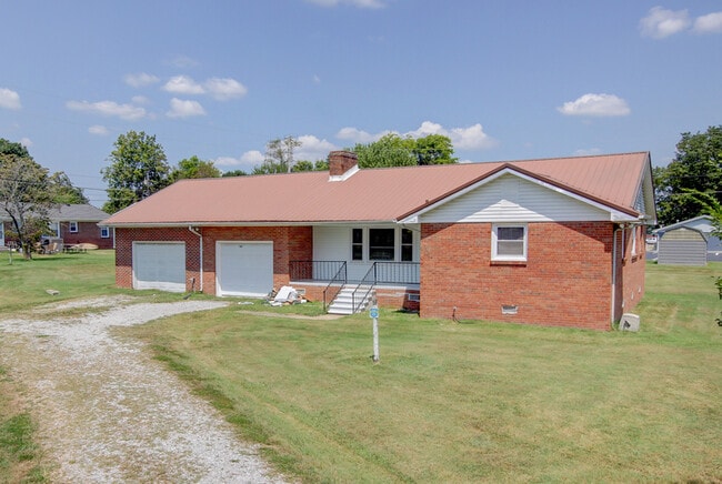 Building Photo - 104 W McReynolds Dr