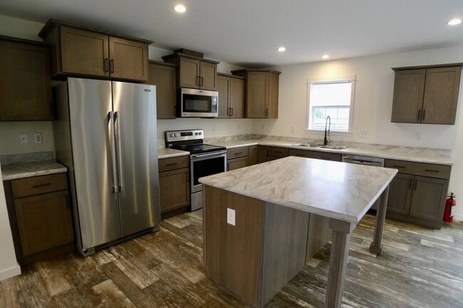 Primary Photo - 37 Van Dyke