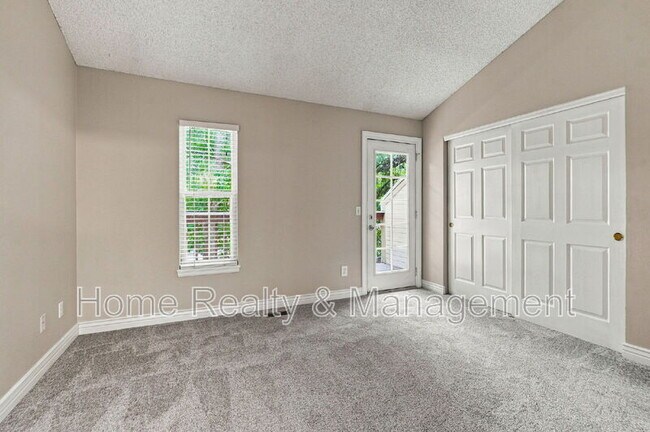 Building Photo - 378 Pheasant Run